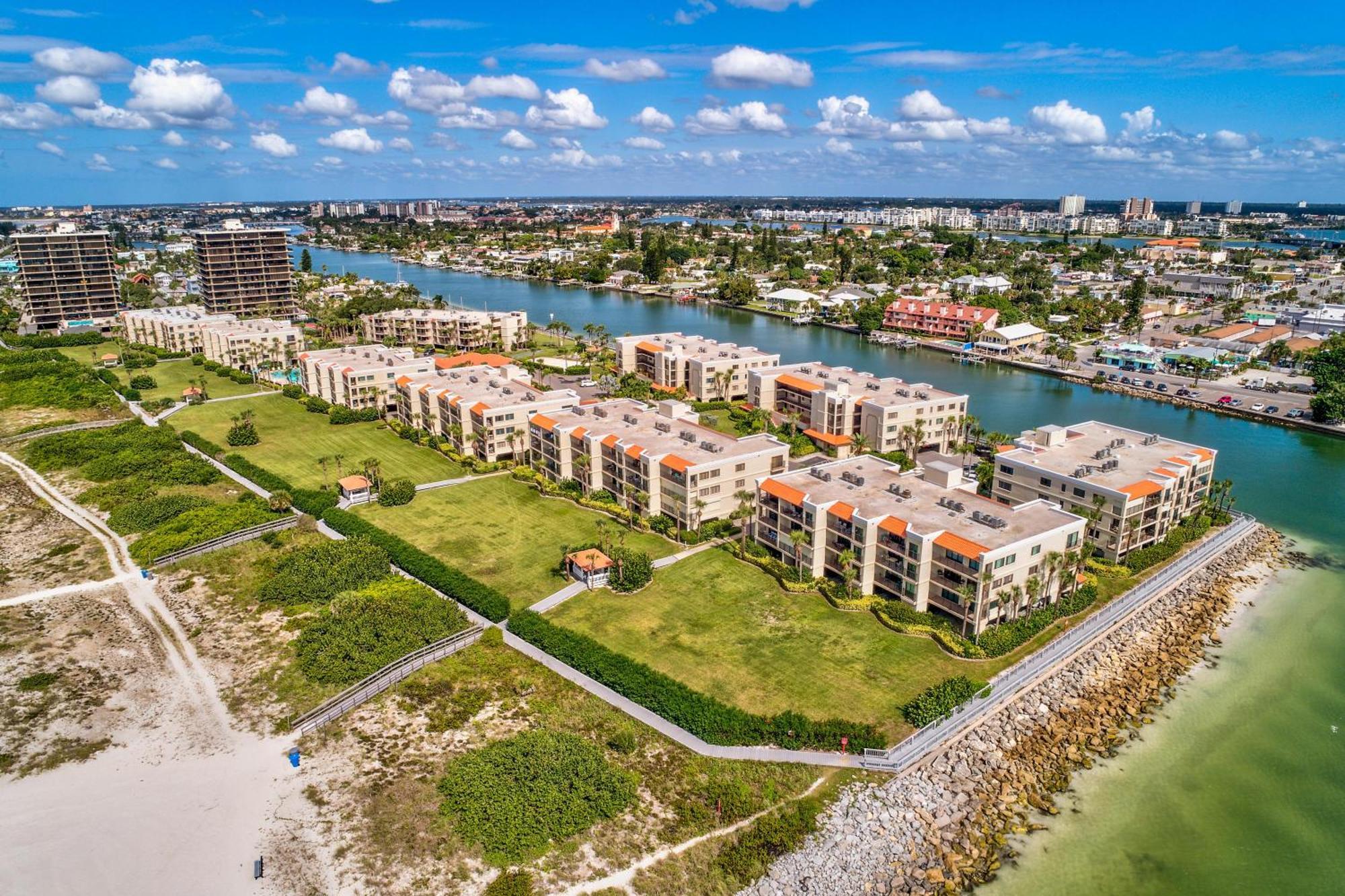 Land'S End 7-306 Beach Front - Premier Villa St. Pete Beach Exterior photo